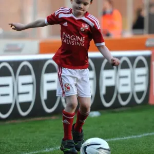 Bristol City vs Swindon Town: Sky Bet League One Match at Ashton Gate - 8 April 2015 Bristol City vs Swindon Town: Sky Bet League One Match at Ashton Gate - 8 April 2015