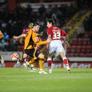 Bristol City vs. Wolverhampton Wanderers: A Football Showdown - Season 08-09