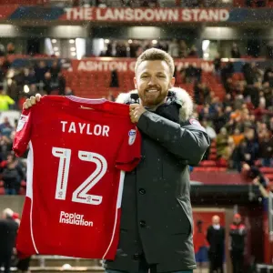 Bristol City Welcomes Matty Taylor at Ashton Gate Stadium - Sky Bet Championship New Signing Unveiled