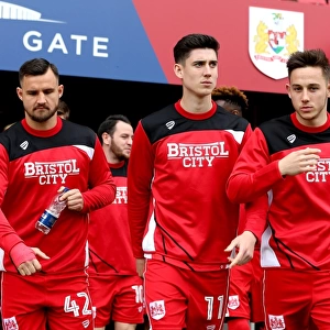 Bristol City: Wright, O'Dowda, Brownhill in Action against Queens Park Rangers, Sky Bet Championship, Ashton Gate