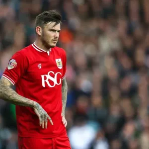 Bristol City's Ben Gladwin at Elland Road during Leeds United vs. Bristol City Championship Match, January 2016 Bristol City's Ben Gladwin at Elland Road during Leeds United vs. Bristol City Championship Match, January 2016