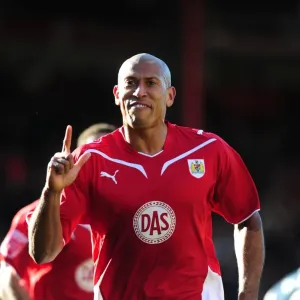 Bristol City's Chris Iwelumo Scores Dramatic Equalizer Against West Bromwich Albion in Championship Clash