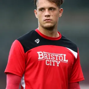 Bristol City's Ivan Lucic Prepares for Scunthorpe United Clash Print