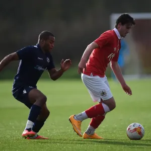 Bristol City's Jack Batten Chased by Jermaine Easter of Millwall - Football Rivalry Intensifies