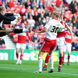 Bristol Citys Jon Stead goes close with a header