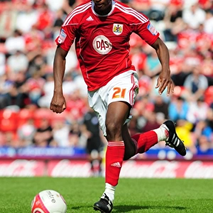 Bristol City's Kalifa Cisse in Action during the Championship Match against Ipswich Town at Ashton Gate Stadium, 16th April 2011