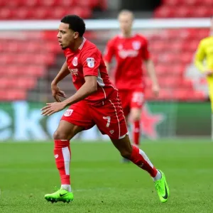 Bristol City's Korey Smith in Action Against Burton Albion, Sky Bet Championship 2017