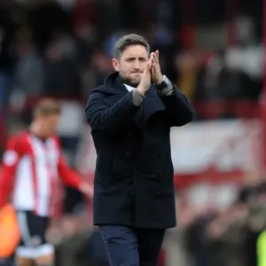 Bristol City FC Print - Lee Johnson with Away Fans at Brentford