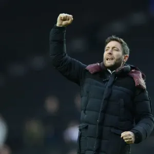 Bristol City's Lee Johnson Celebrates 2-0 Victory Over Milton Keynes Dons
