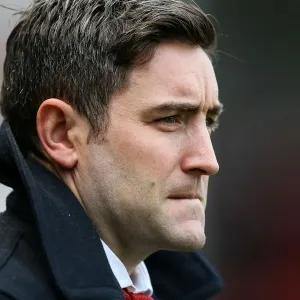 Bristol City's Lee Johnson Guides Team at Ashton Gate: FA Cup Battle against Fleetwood Town (07/01/2017) Bristol City's Lee Johnson Guides Team at Ashton Gate: FA Cup Battle against Fleetwood Town (07/01/2017)