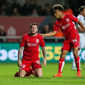 Bristol City's Lee Tomlin Disappointed as Shot Goes Wide Against Leeds United Bristol City's Lee Tomlin Disappointed as Shot Goes Wide Against Leeds United