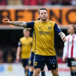 Bristol City's Lee Tomlin at Griffin Park during Brentford vs. Bristol City Championship Match, April 2017