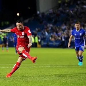 Bristol City's Lee Tomlin Misses Penalty in Sheffield Wednesday vs. Bristol City Championship Clash