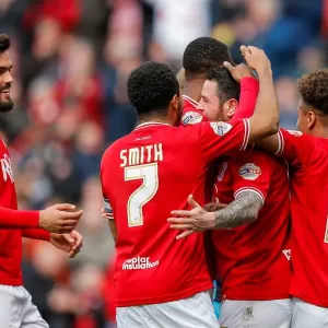 Bristol City's Lee Tomlin Scores Penalty to Secure 3-0 Lead Over Sheffield Wednesday Bristol City's Lee Tomlin Scores Penalty to Secure 3-0 Lead Over Sheffield Wednesday