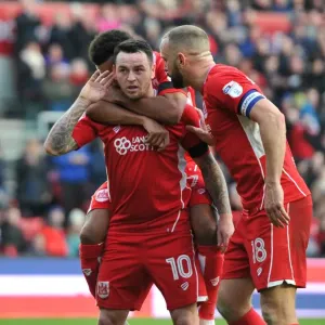 Bristol City's Lee Tomlin Scores Thrilling Goal Against Ipswich Town in Sky Bet Championship Match Bristol City's Lee Tomlin Scores Thrilling Goal Against Ipswich Town in Sky Bet Championship Match