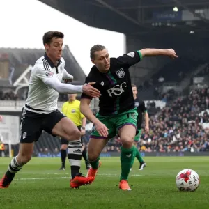 Bristol City's Luke Freeman Halted by Fulham's Scott Parker at Craven Cottage (Sky Bet Championship)