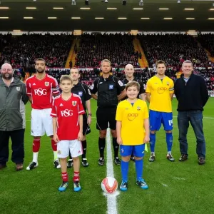 El mascota de Bristol City en acción: Bristol City FC contra Southampton