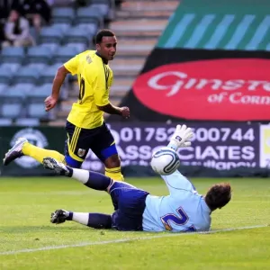 Bristol Citys Nicky Maynard scores his second goal of the night Bristol Citys Nicky Maynard scores his second goal of the night