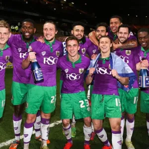 Bristols Stieg in die 2. Liga feiert mit einem Sieg am Heimstadion seines Konkurrenten Bradfords Stadt, dem Valley Parade