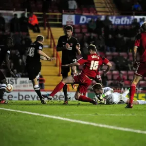 Bristol City's Steven Davies Misses Wide: Charlton Athletic vs. Bristol City Football Match, Championship 2012