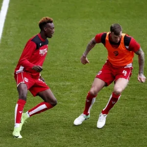 Bristol City's Tammy Abraham and Aden Flint Warm Up Ahead of Blackburn Rovers Clash