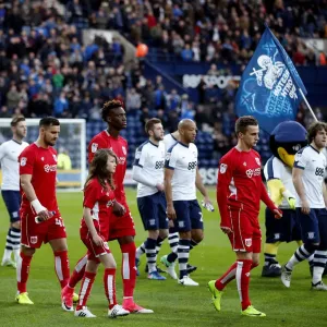 Bristol City's Tammy Abraham with Mascot at Preston North End, Sky Bet Championship (04.04.2017) Bristol City's Tammy Abraham with Mascot at Preston North End, Sky Bet Championship (04.04.2017)