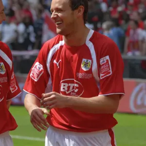 La victoire éclatante de la finale des play-offs du Bristol City : le jubilatoire célébration de Lee Trundle