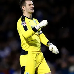 Burnley's Tom Heaton Celebrates Goal Against Bristol City, Sky Bet Championship (December 2015) Burnley's Tom Heaton Celebrates Goal Against Bristol City, Sky Bet Championship (December 2015)