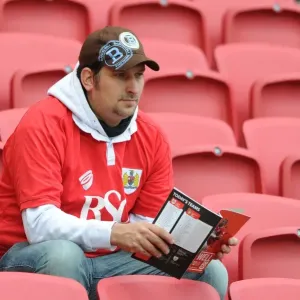 Championship Showdown: Bristol City vs Leeds United at Ashton Gate (August 2015) Championship Showdown: Bristol City vs Leeds United at Ashton Gate (August 2015)