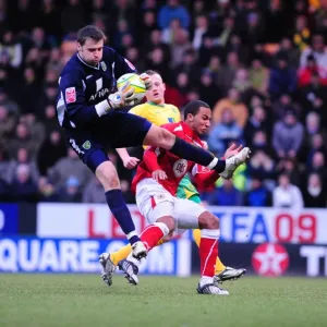 The Clash of the Powerhouses: Norwich City vs. Bristol City - Season 08-09 Football Rivalry: Norwich City vs. Bristol City