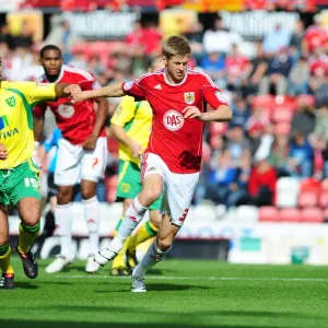 Bristol City vs. Norwich City Print - Season 10-11 Match Programme