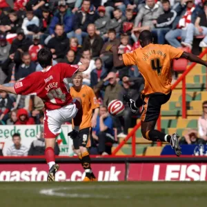 Cole Skuse in Action: Bristol City vs. Wolverhampton Wanderers
