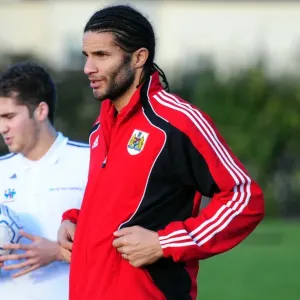 David James and Bristol City First Team Visit Ashton Park School - Season 10-11 David James and Bristol City First Team Visit Ashton Park School - Season 10-11