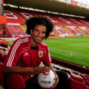 David James Joins Bristol City: English Goalkeeping Legend Signs On