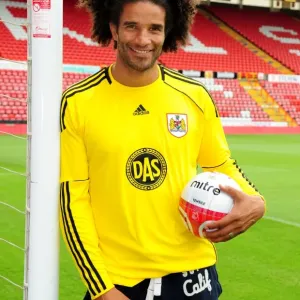 David James Joins Bristol City: English Goalkeeping Legend Signs On