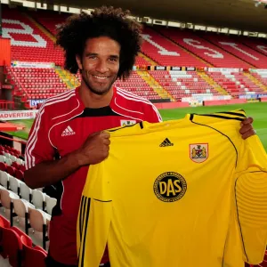 David James Joins Bristol City: English Goalkeeping Legend Signs for the Robins