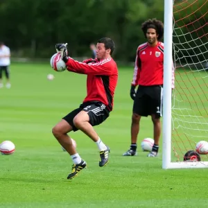 David James Joins Bristol City: First Training Session - Season 10-11 (New Signing) David James Joins Bristol City: First Training Session - Season 10-11 (New Signing)