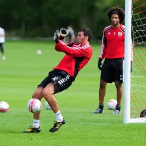 David James Joins Bristol City: First Training Session - Season 10-11 (New Signing) David James Joins Bristol City: First Training Session - Season 10-11 (New Signing)
