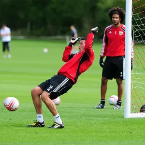 David James Joins Bristol City: First Training Session - Season 10-11 (New Signing) David James Joins Bristol City: First Training Session - Season 10-11 (New Signing)
