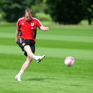 David James Joins Bristol City: First Training Session - Season 10-11 (New Signing) David James Joins Bristol City: First Training Session - Season 10-11 (New Signing)