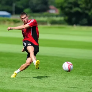 David James Joins Bristol City: First Training Session - Season 10-11 (New Signing) David James Joins Bristol City: First Training Session - Season 10-11 (New Signing)