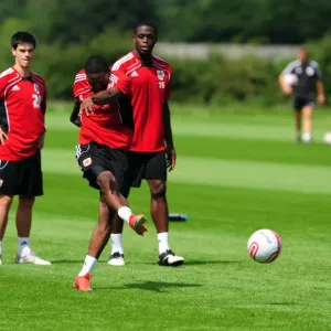 David James Joins Bristol City: First Training Session - Season 10-11 (New Signing) David James Joins Bristol City: First Training Session - Season 10-11 (New Signing)