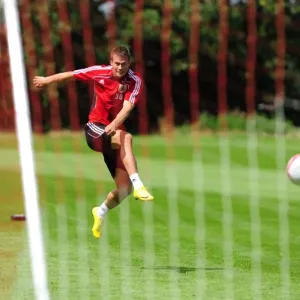 David James Joins Bristol City: First Training Session - Season 10-11 (New Signing) David James Joins Bristol City: First Training Session - Season 10-11 (New Signing)