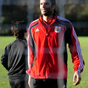David James Visits Ashton Park School with Bristol City FC: A Memorable Day for Young Football Fans (Season 10-11) David James Visits Ashton Park School with Bristol City FC: A Memorable Day for Young Football Fans (Season 10-11)