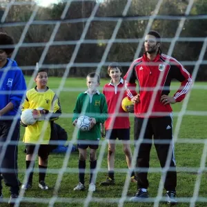 David James Visits Ashton Park School with Bristol City FC: A Memorable Day for Young Fans (Season 10-11) David James Visits Ashton Park School with Bristol City FC: A Memorable Day for Young Fans (Season 10-11)