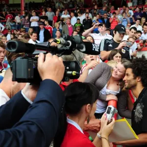 David James Warm Welcome: New Signing Meets Fans at Bristol City's Championship Match vs Blackpool (31/07/2010)