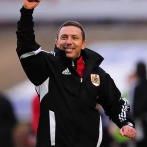 Derek McInnes: First Victory as Bristol City Manager vs. Barnsley in Championship (29.10.2011)