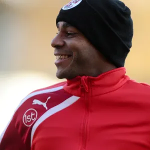 Former Favorite Marvin Elliott's Emotional Return: A Warm Welcome from Bristol City Fans (Bristol City v Crawley Town)