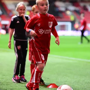 Football Rivalry: Bristol City vs Brentford Clash at Ashton Gate, December 2016 Football Rivalry: Bristol City vs Brentford Clash at Ashton Gate, December 2016