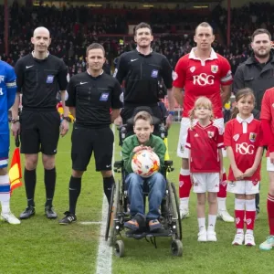 Football Rivalry: Bristol City vs Gillingham Clash in Sky Bet League One at Ashton Gate (March 14, 2015)